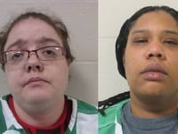 2 vrouwen aangeklaagd voor moord nadat 5 jarig jongetje in missouri dood werd aangetroffen met sok in zijn mond