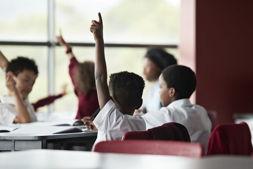 aantal oproepen over kindermishandeling en verwaarlozing weer toegenomen in colorado na dip covid