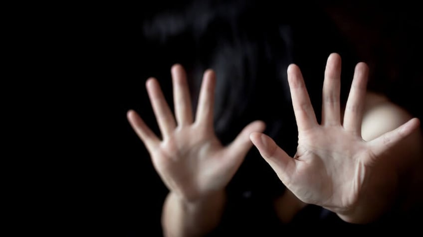 alipurduar basisschoolleraar gearresteerd wegens kindermisbruik