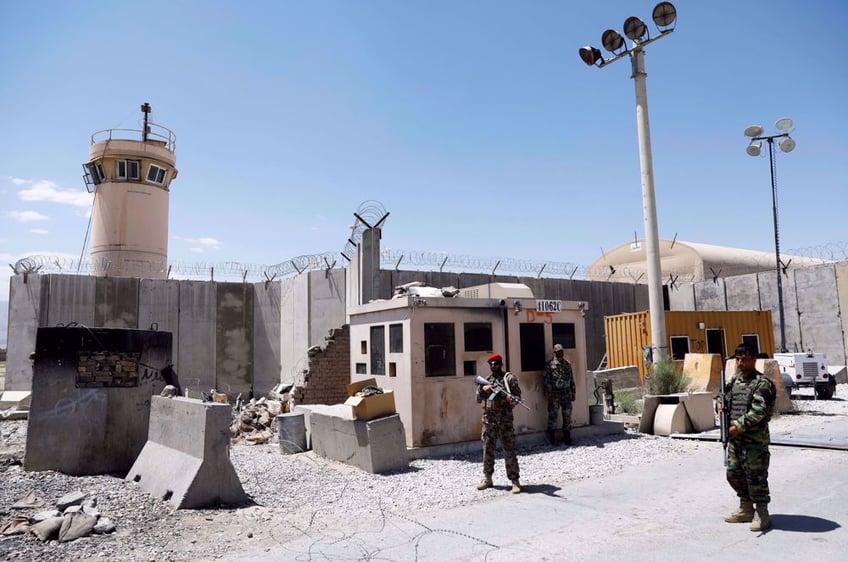 amerikaanse topcommandant op afghaanse luchtmachtbasis leidde seksueel misbruik van kinderen rapport
