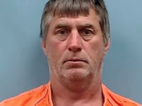 arkansas aanklager beschuldigd van gebruik van zijn macht om pedofiele oom te beschermen
