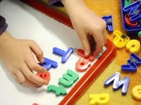 bijna een derde van de gehandicapte kinderen en tieners wordt mishandeld zo blijkt uit wereldwijd onderzoek