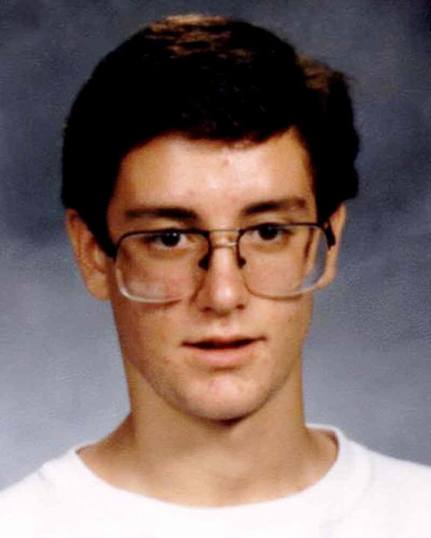 Christopher Kerze Desaparecido desde abr 20, 1990 en Eagan, MN