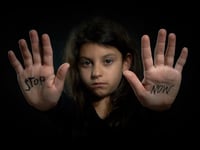 clase ayuda a ensenar formas de prevenir el abuso sexual infantil