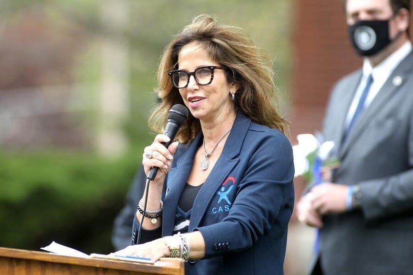 courthouse event draws attention to child abuse and need for volunteers to help victims