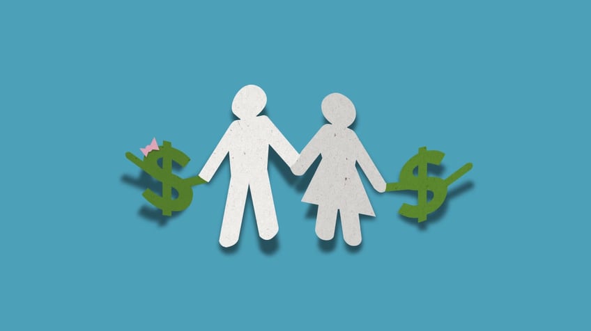 debe permitirse a los padres de acogida y adoptivos monetizar a sus hijos