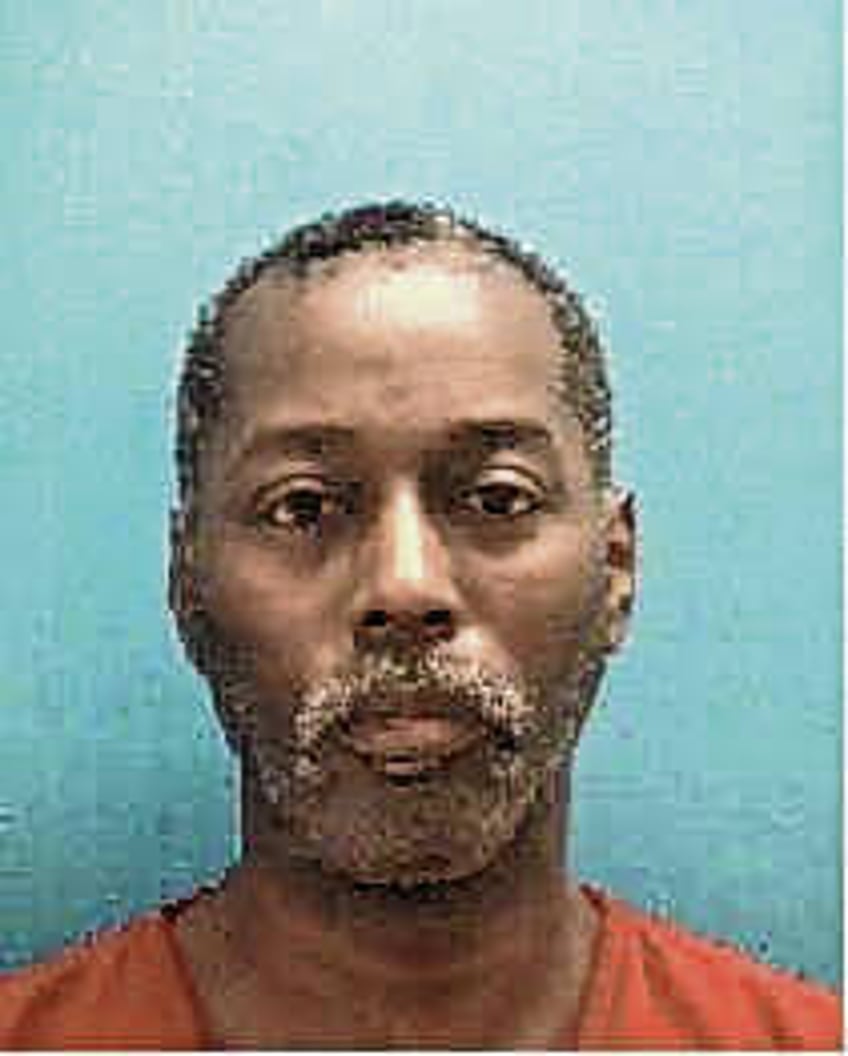 defendant agrees to plea bargain in child molesting case