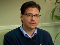 deze advocaat vertegenwoordigde overlevenden van misbruik hij is net gearresteerd in een kinderpornozaak