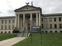 drie mensen aangeklaagd na onderzoek naar seksueel misbruik van kinderen in madison county