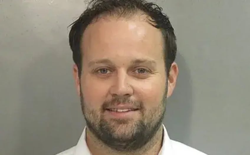 duggar condenado a mas de 12 anos de prision federal