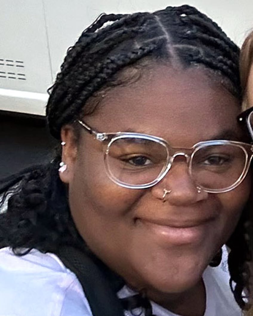Dy'Mone Armstrong vermist sinds apr 14, 2025 van Memphis, TN