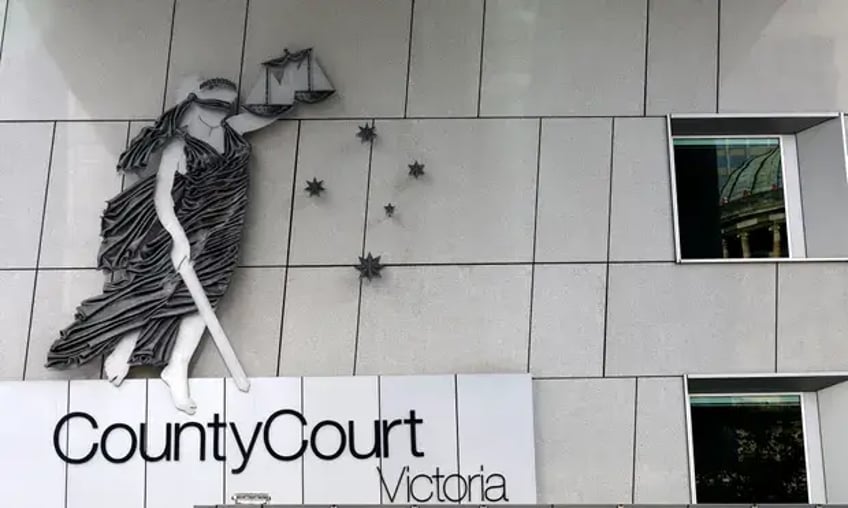 el ex cuidador de un orfanato de victoria de 81 anos es encarcelado por abusar sexualmente de cinco ninos