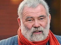 el ex profesor de musica de la escuela malsis david hope encarcelado por abuso sexual