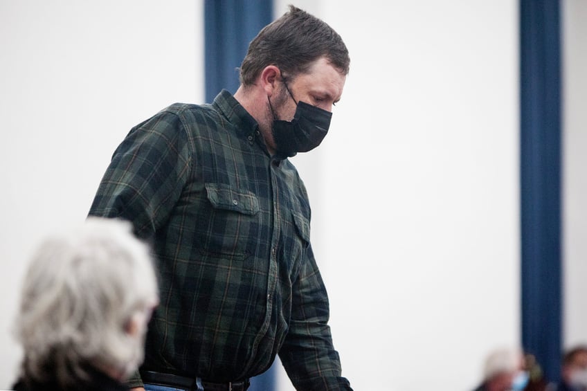 etowah man charged with two dozen cases of child sexual abuse maintains innocence