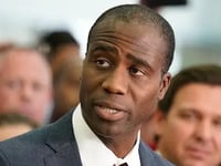 florida raadt vaccin tegen coronavirus voor gezonde kinderen af