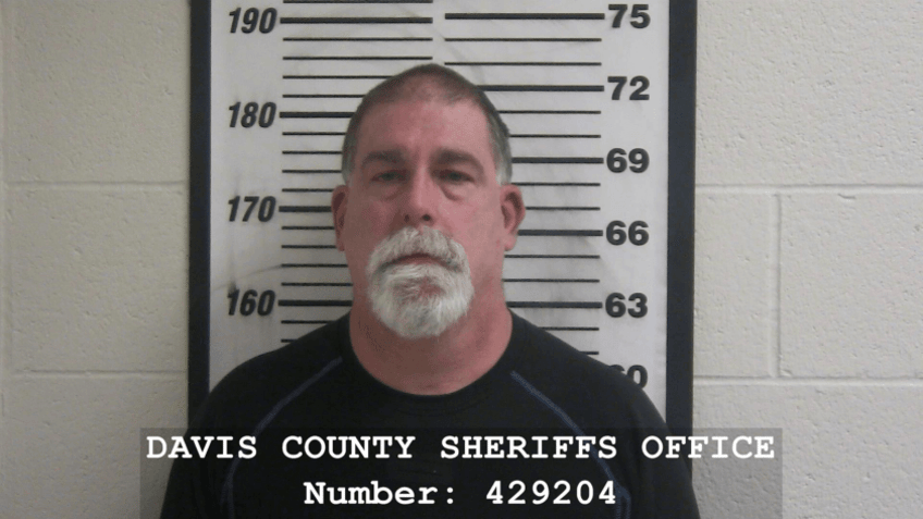former crime scene investigator pleads guilty to child sex offenses