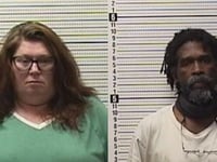 grootmoeder en vriend uit mississippi gebruikten hondenkooi om twee kleinkinderen te straffen die zich misdroegen