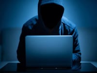 hombre de indiana condenado por usar facebook para chantajear a personas con pornografia infantil