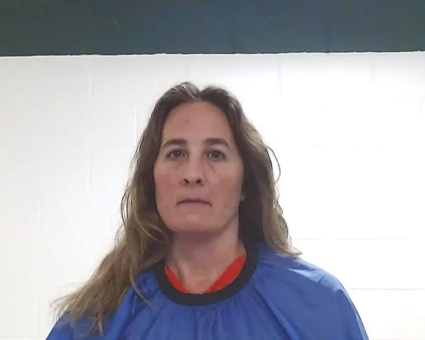 hopper leraar een van drie gearresteerd voor kindermisbruik