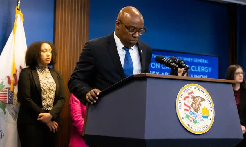 illinois bijna 2 000 kinderen misbruikt door katholieke geestelijken in 70 jaar