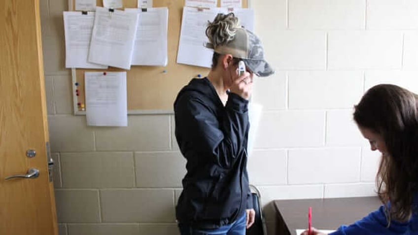 iowa social workers protect children from abuse even during covid 19 pandemic