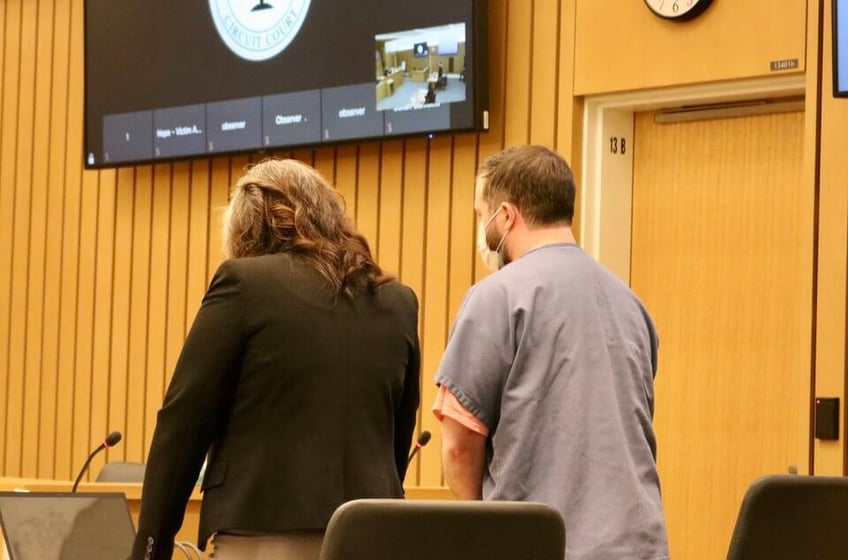 kindermisbruiker die meisjes naar huis in oregon lokte krijgt 22 jaar in zaak van seksueel misbruik