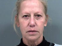 la acaudalada socialite de connecticut debe registrarse como delincuente sexual despues de un voyeurismo