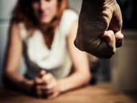 la nspcc destaca el devastador impacto de la violencia domestica en los ninos