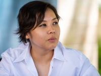 la revista en linea de kazajstan dice que las autoridades ejercen presion sobre el informe sobre la victima de violacion