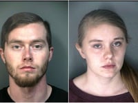 los padres de acogida de longmont son juzgados por un caso de abuso infantil mortal
