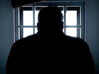 maestro de escuela primaria chino detenido despues de que ex alumnas lo acusaran de abuso sexual