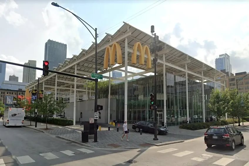 man aangeklaagd voor seksueel misbruik 6 jarige jongen in river north mcdonalds toilet