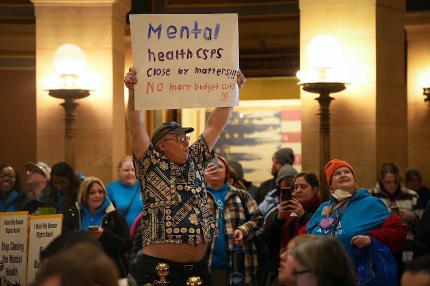 minnesota legislators tackle sinkholes in mental health system