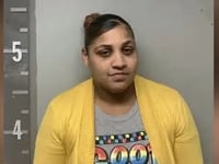 mujer de albertville acusada de abuso infantil agravado estuvo en libertad condicional por negligencia infantil