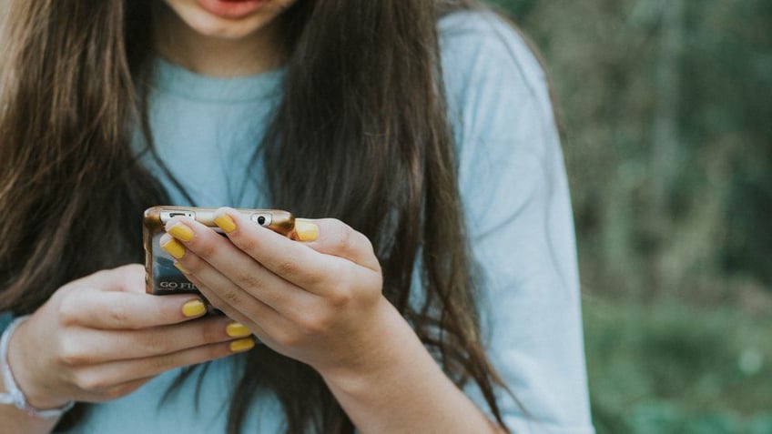 new tool for under 18s to report nude photos of themselves online