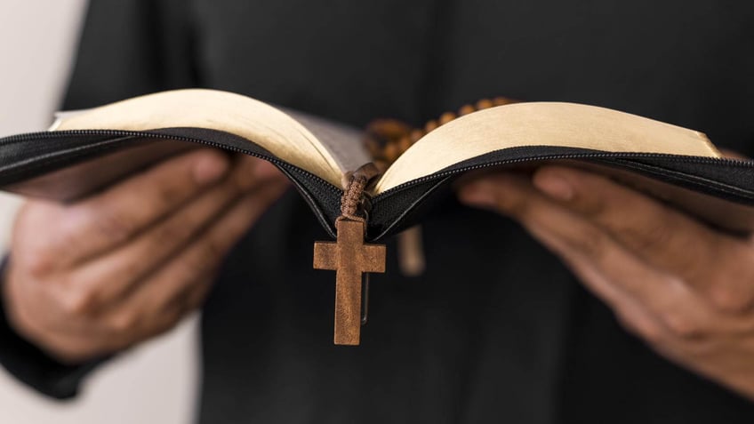 oklahoma school board approves 1st taxpayer funded religious school in u s