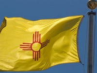ontslagen klokkenluider bevestigt dat new mexico families agency versleutelde messaging app gebruikte tijdens verwaarlozing kindermishandeling