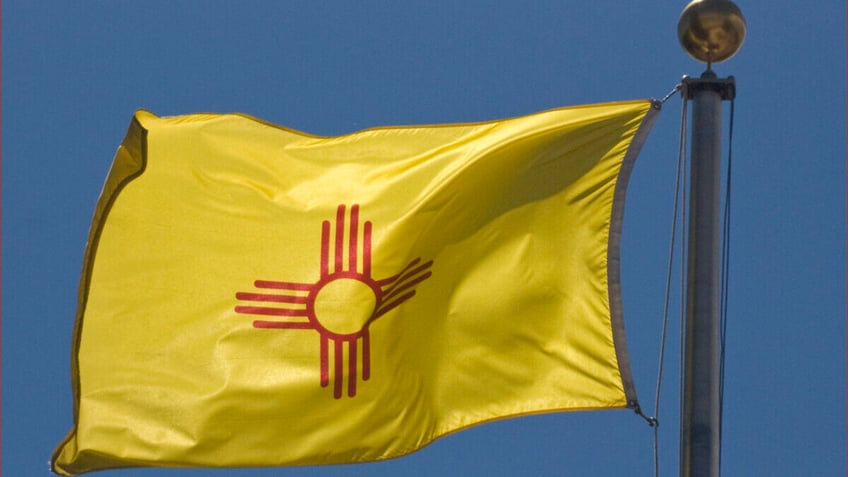 ontslagen klokkenluider bevestigt dat new mexico families agency versleutelde messaging app gebruikte tijdens verwaarlozing kindermishandeling