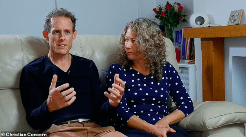 ouders uitgenodigd nadat 6 jarige jongen door school als transfoob werd bestempeld omdat hij in de war was door geslachtsfluide leerling