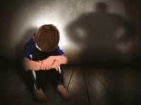 pandemie effect gevallen van kindermishandeling stijgen in 2021