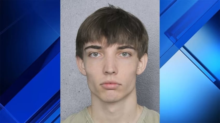 pembroke pines man beschuldigd van bezit van materiaal voor seksueel misbruik van kinderen