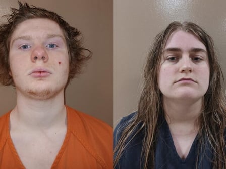 ouders in pennsylvania aangeklaagd voor moord nadat baby dood op straat was gevonden