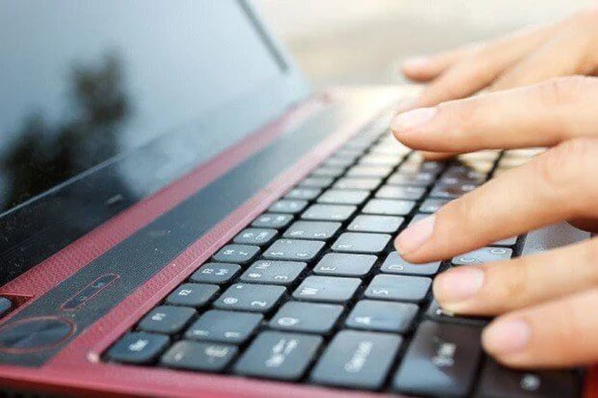 pldt blokkeert 88 000 sites en links over kindermisbruik