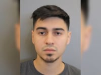 maestra de policía de Texas preparó a dos niñas de 14 años antes de agredir sexualmente a una