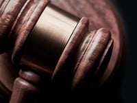 prlhs leraar wordt beschuldigd van onzedelijk gedrag seksueel misbruik