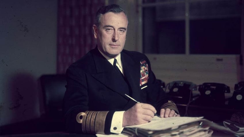 rechtbank in belfast behandelt beschuldigingen van kindermisbruik tegen lord mountbatten