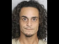 schedelbreuk hersenbloeding broward man aangeklaagd voor doden 21 maanden oude jongen politie zegt