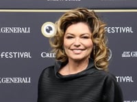 shania twain plette borsten als tiener om seksueel misbruik door stiefvader te vermijden