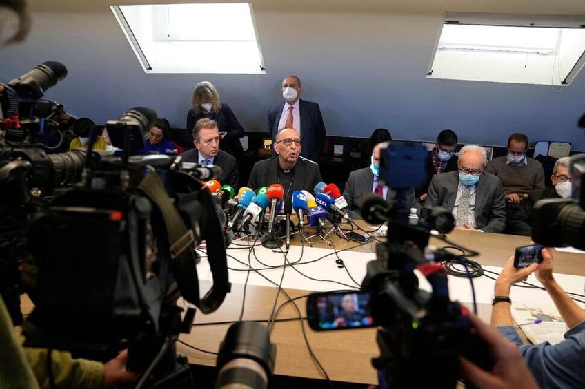 spains ombudsman registers 445 church sex abuse complaints