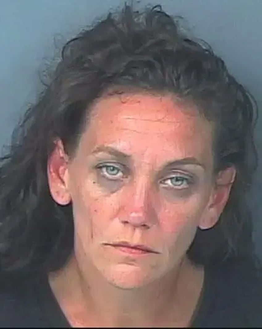 spring hill woman charged with child neglect
